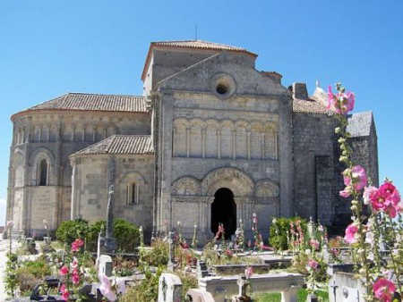 Église romane Sainte-Radegonde-Talmont-sur-Gironde